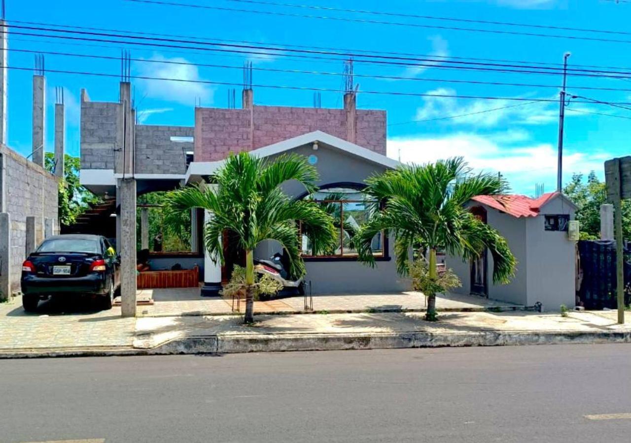 Tropical Paradise, Galapagos Apartment Puerto Baquerizo Moreno Exterior photo